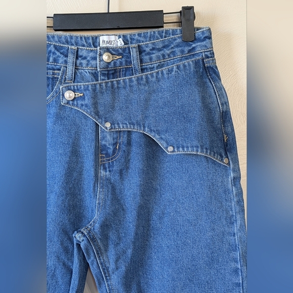 PRINCESS POLLY Denim Asymmetric Yoke, Western Cowgirl Jeans, Size 4 - Picture 2 of 7